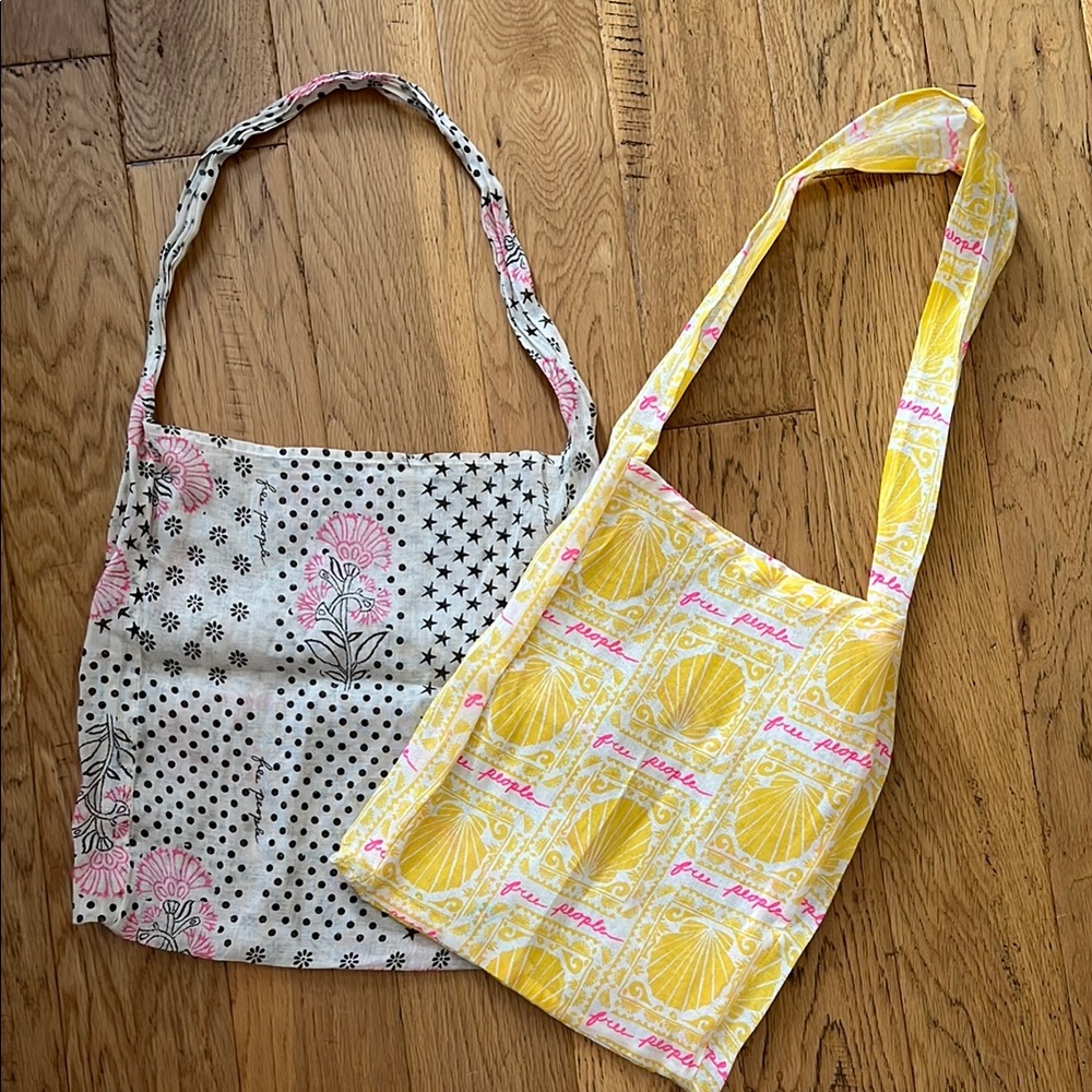 FREE PEOPLE - Floral Print & Shell print Women's Bags Set - White and Yellow